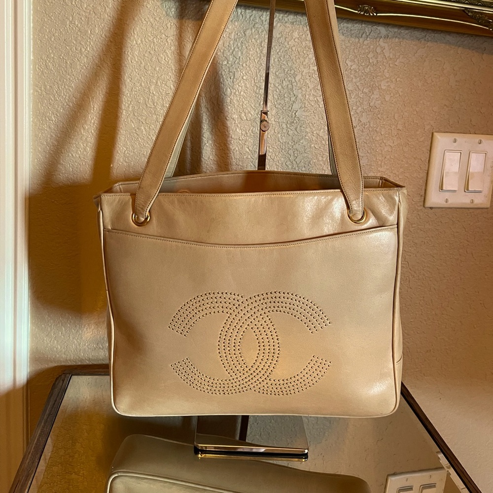 Chanel Studded shoulder bag